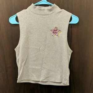 Forever 21 embodies sleeveless crop top